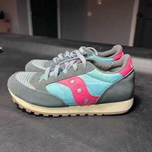 Saucony girls sneakers